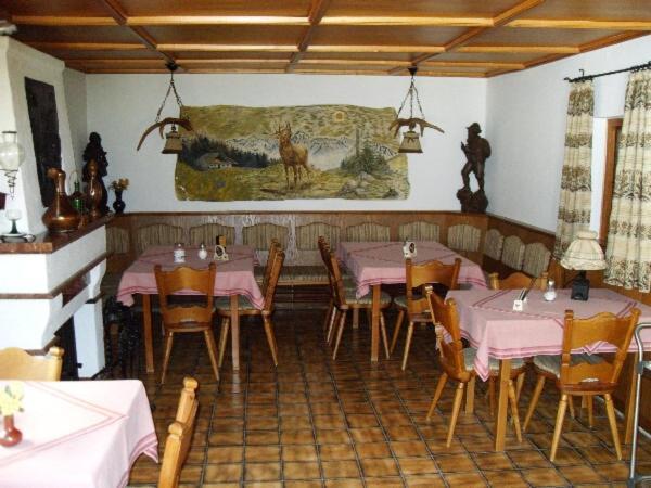 Gasthaus - Pension - Café Dörfl Kiefersfelden Exterior foto